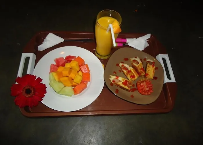 Pondok Oka Homestay *