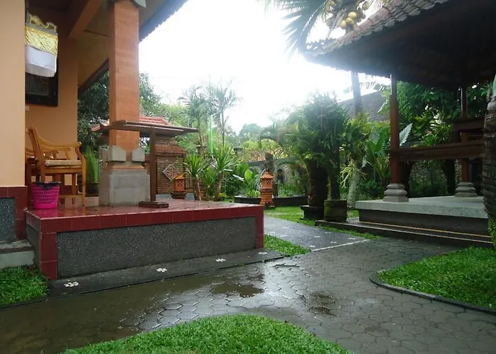 Pondok Oka Homestay بيت ضيافة