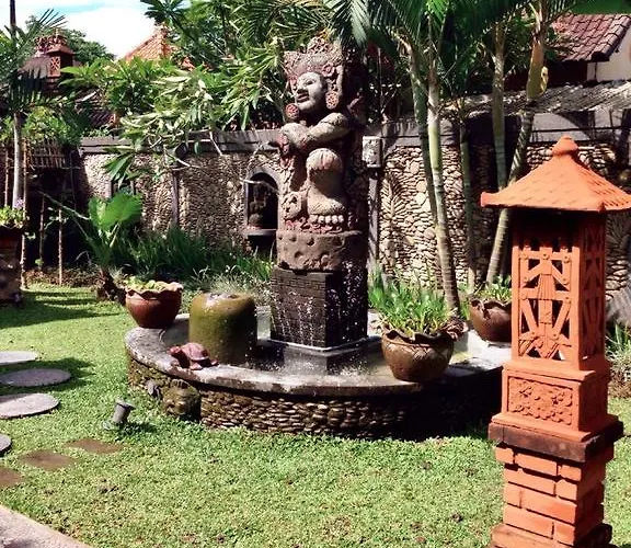 Pondok Oka Homestay *